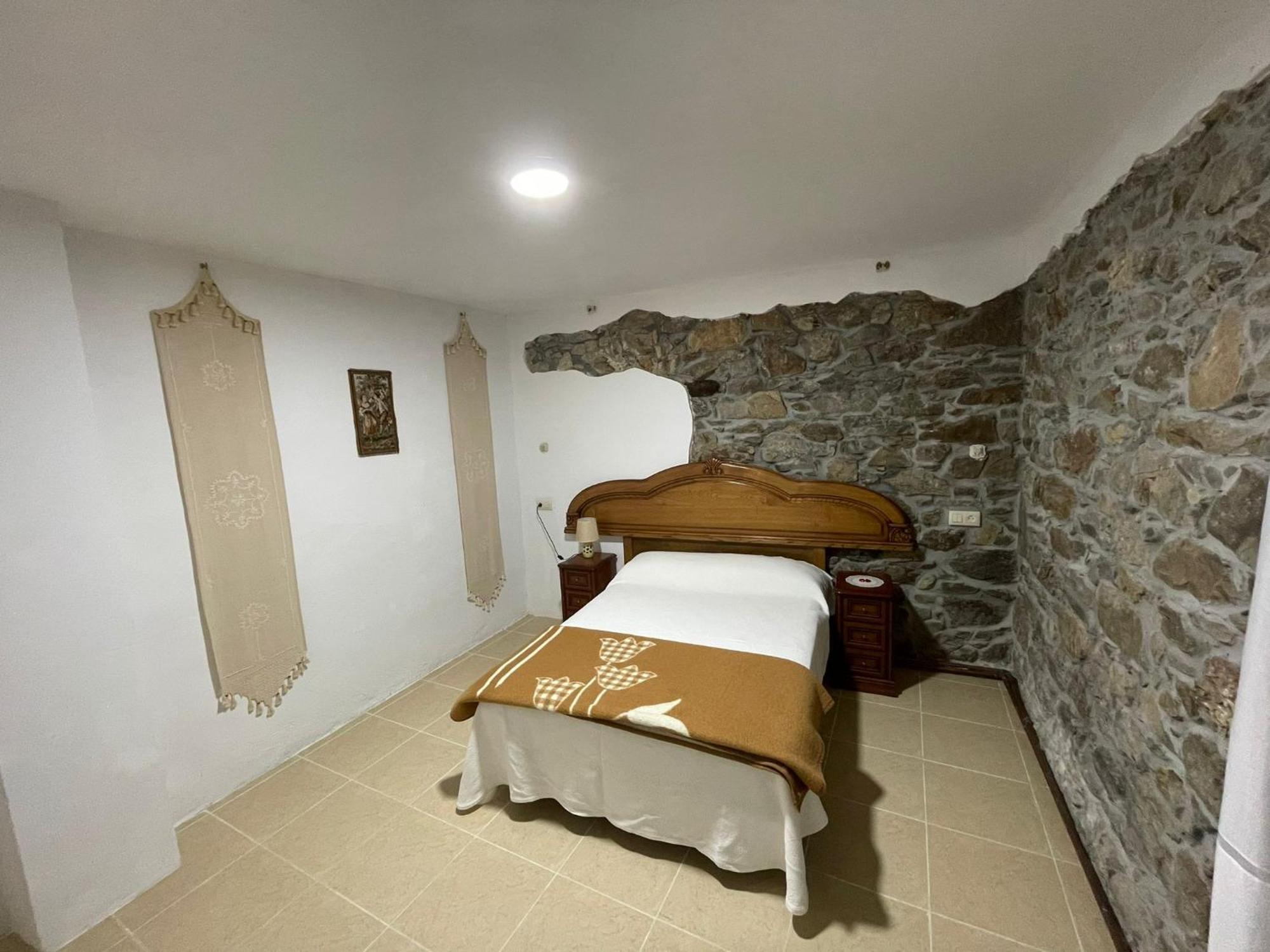 Hotel El Nuevo Semellon Aceptamos Mascotas Tineo Exterior foto